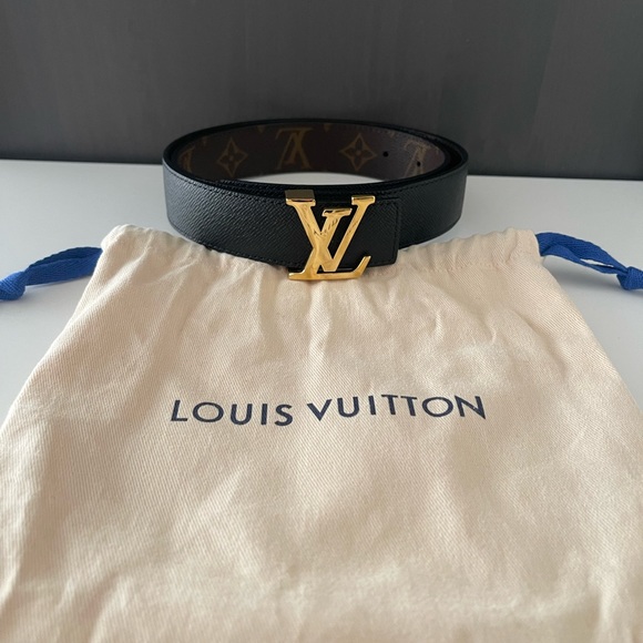 SOLD! Loui Vuitton Reversible Belt Size 75 - Picture 2 of 8
